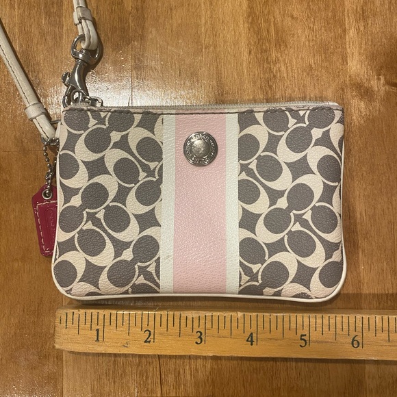 Coach Wristlet - Picture 4 of 4